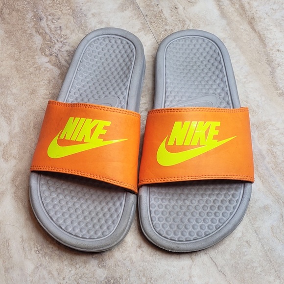 nike benassi slides kids